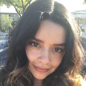 Meet your Posher, Monica